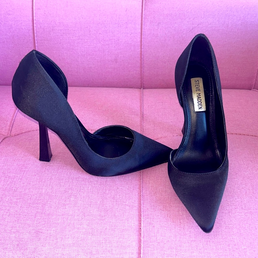 Steve Madden Satin Pumps